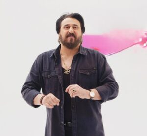 دانلود آهنگ شهرام شب پره شب توی راهه شهرام شب پره شب توی راهه